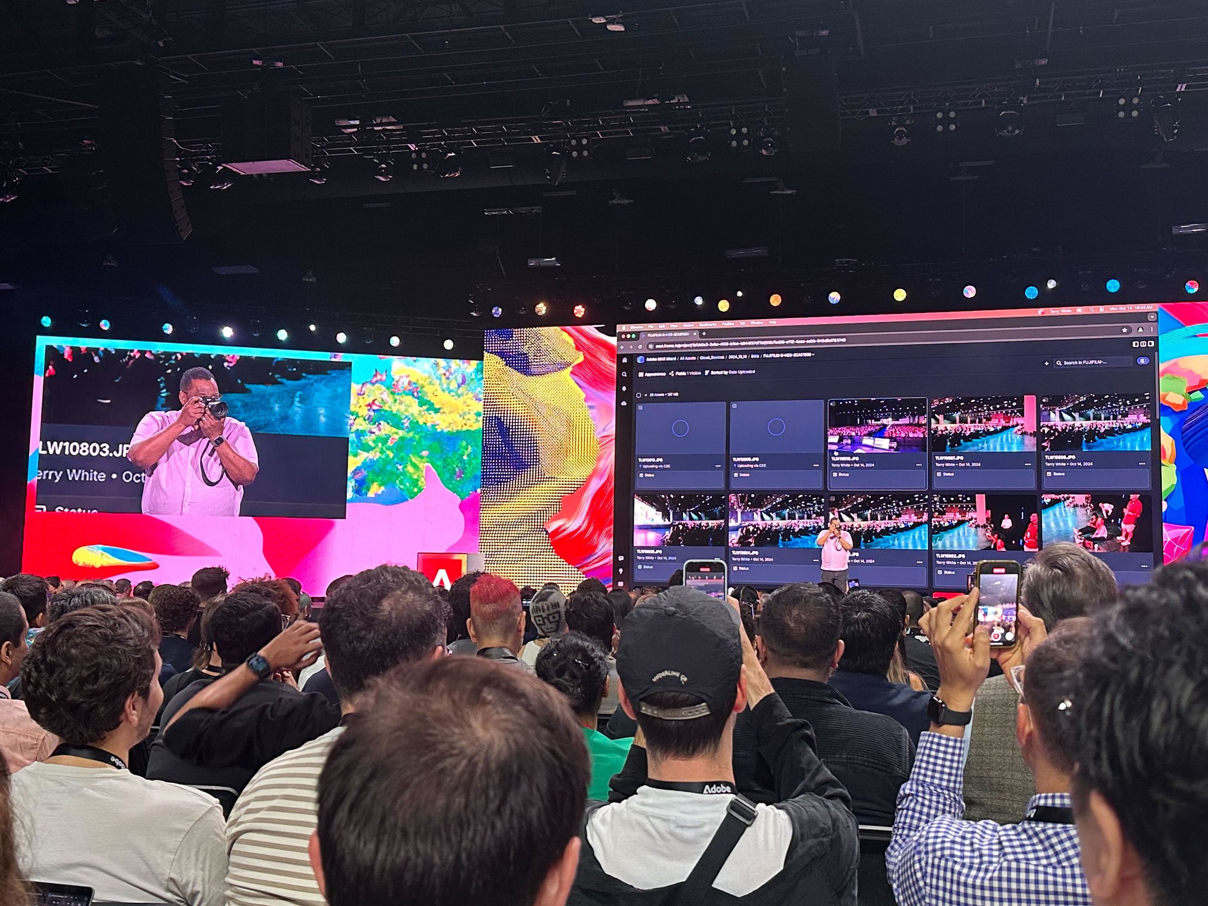 The pictures were appearing on the big screen within 1-2 seconds.