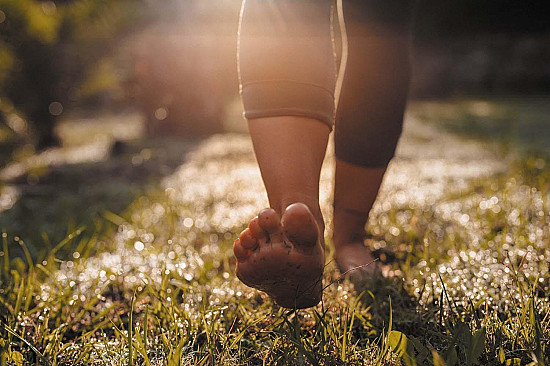 Is exercising barefoot good for my feet? featured image